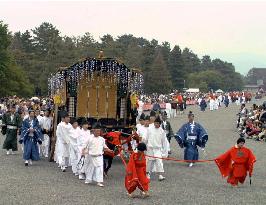 Kyoto kicks off annual Aoi Festival